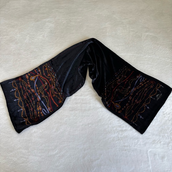 LongChamp Navy Blue Rectangular Crushed Velvet Scarf - Picture 1 of 6